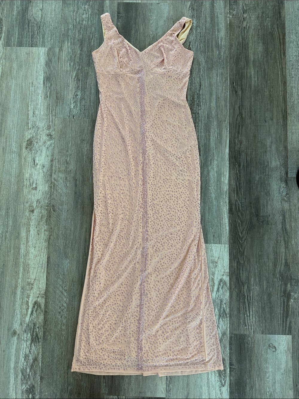 Elegant Dusty Pink Embellished Evening Dress